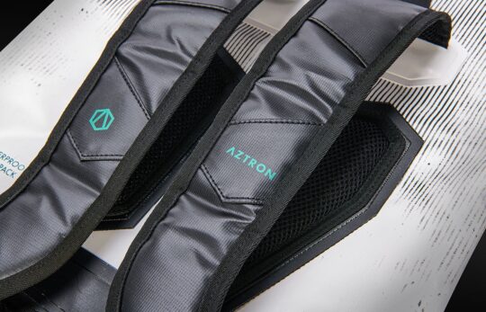 AZTRON DRY BACKPACK 22L - Image 2