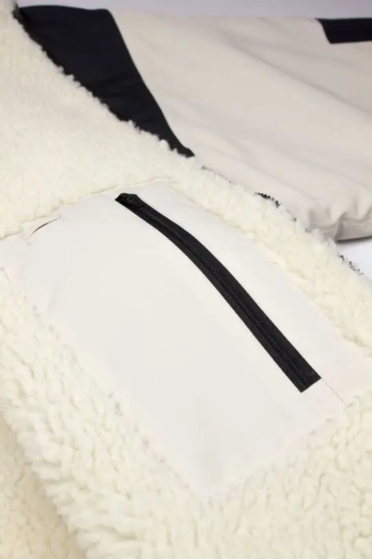 Sola Changing Robe - Image 5