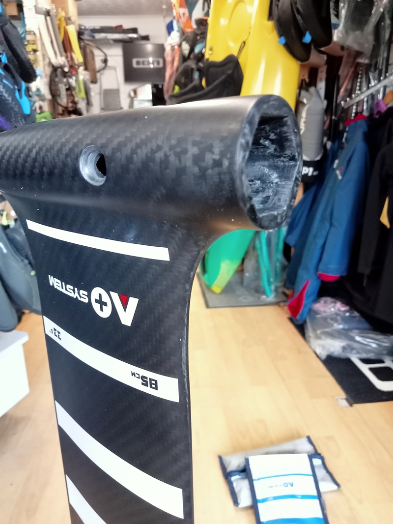 Armstrong V2 Carbon Mast 85cm - Image 2